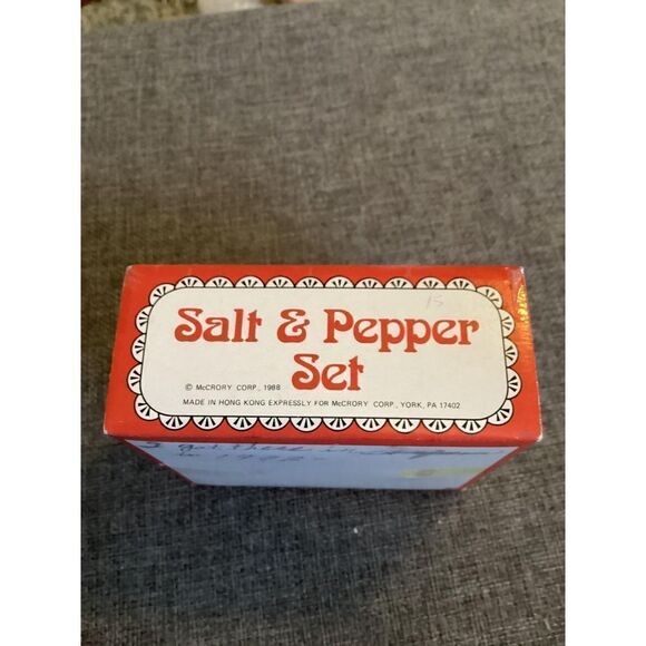 VTG Christmas Salt And Pepper Set 1988 Mr. And Mrs. Claus - Picture 2 of 5